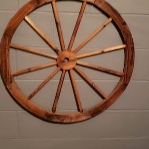 Home decor. Wheel $15 , pictures $10 each